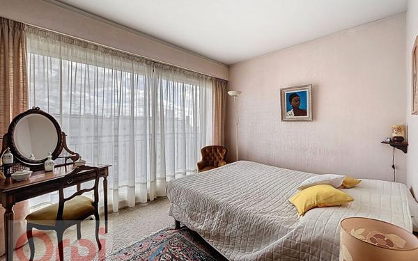 Appartement à vendre    5 pièces • 102 m2 Châtillon