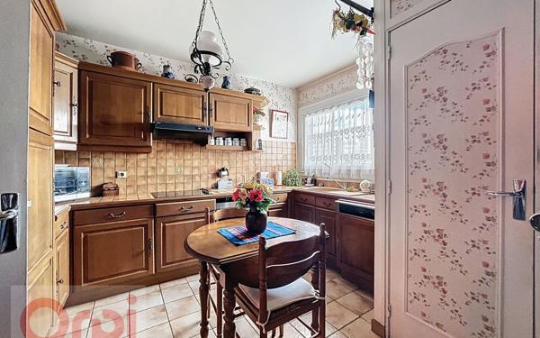 Appartement à vendre    5 pièces • 102 m2 Châtillon