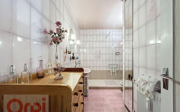 Appartement à vendre    5 pièces • 102 m2 Châtillon