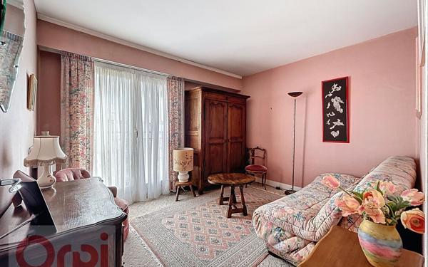 Appartement à vendre    5 pièces • 102 m2 Châtillon