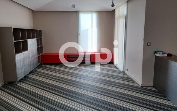 Maison à louer    7 pièces •  Urschenheim