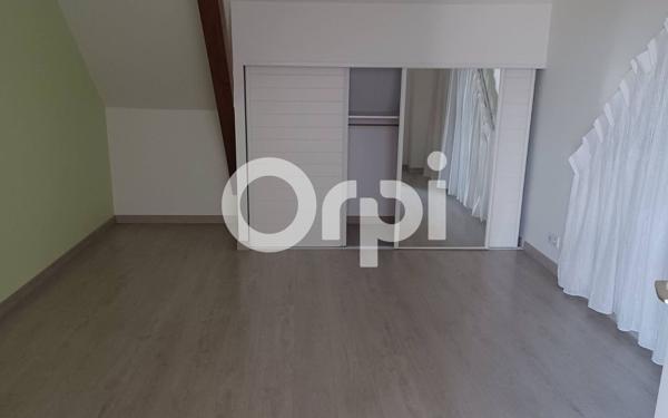 Maison à louer    7 pièces •  Urschenheim