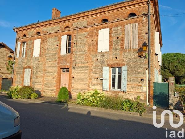 Maison 8 pièces de 305 m² à Castelferrus (82100)