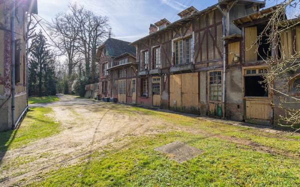 Maison à vendre    5 pièces • 300 m2 Pomponne