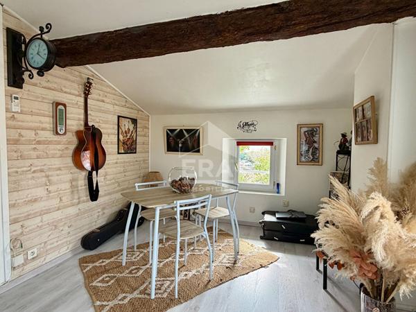 Appartement 2 pièces lumineux à vendre au dernier étage - Centre-ville historique de Draguignan