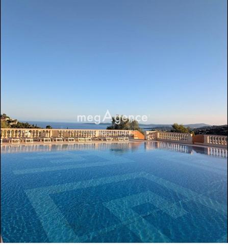 Appartement à ROQUEBRUNE-SUR-ARGENS, 83380 - 2 pièces 40m²