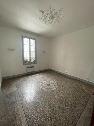 Bureau Nimes 2 pièces cité Foulc