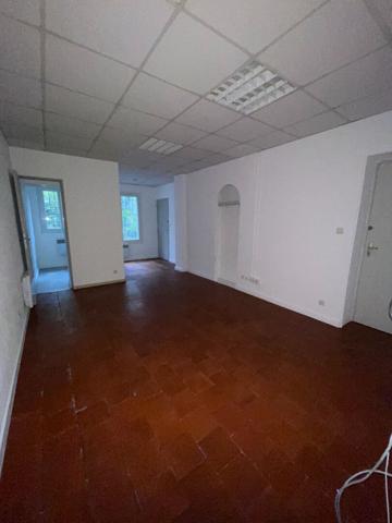 Bureau Nimes 2 pièces cité Foulc