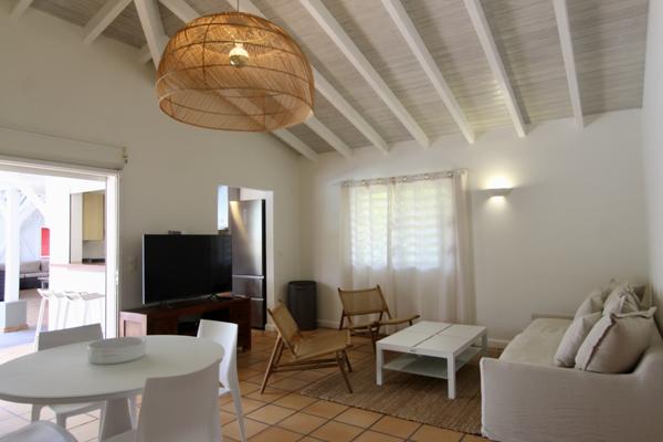 Petit-Bourg (97170) Villa meublée d’exception à Petit-Bourg avec piscine