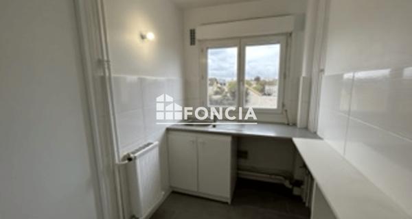 Location Studio 27.42 m² - La Varenne St Hilaire 94210