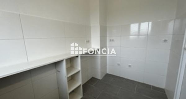 Location Studio 27.42 m² - La Varenne St Hilaire 94210