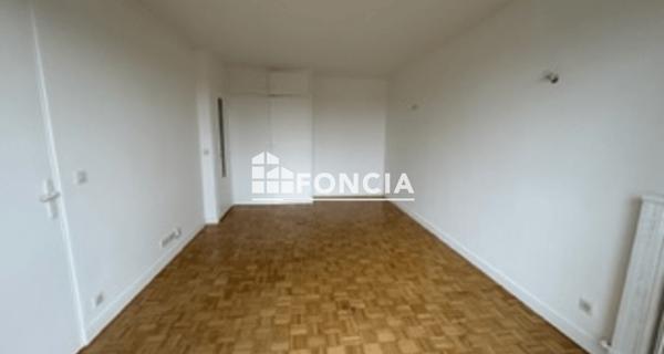 Location Studio 27.42 m² - La Varenne St Hilaire 94210