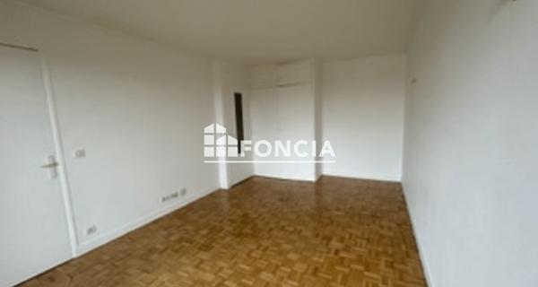 Location Studio 27.42 m² - La Varenne St Hilaire 94210