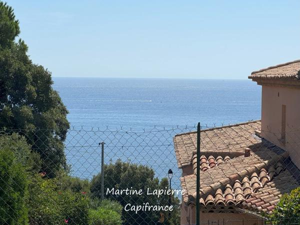 EXCLUSIVITE Très rare au centre des Issambres, magnifique terrain plat