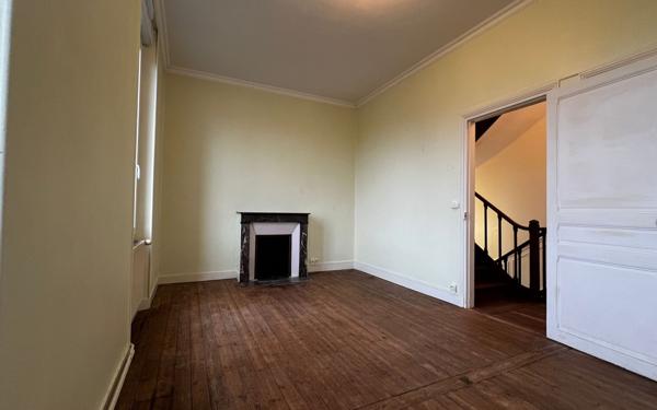 Maison à vendre    5 pièces • 111 m2 Nogent-le-Rotrou