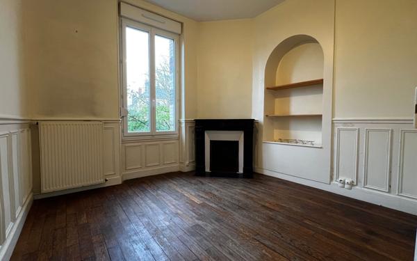 Maison à vendre    5 pièces • 111 m2 Nogent-le-Rotrou