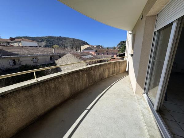 APPARTEMENT T2 AVEC GARAGE ET CAVE - 54.20 M2