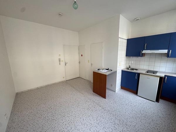 Centre-Ville à 20m des Thermes - Studio 18m² en bon état