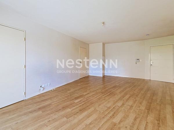BOIS-D'ARCY - Quartier Croix Bonnet F1 37.15m² au dernier étage