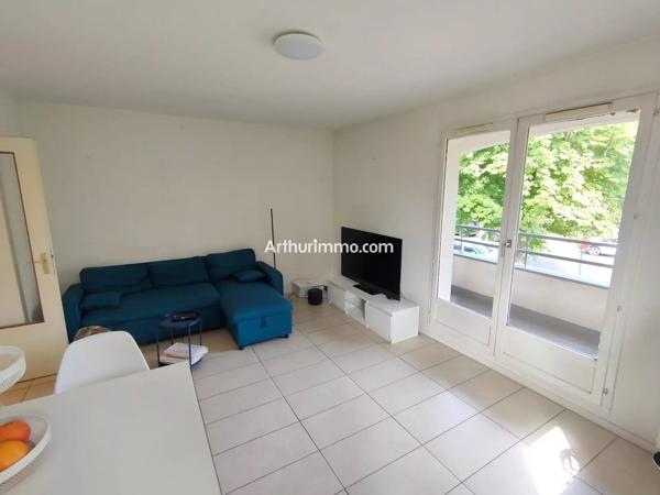 Location                                                      Appartement
                        
                     2 pièces                      51 m2                     à Sucy-en-Brie