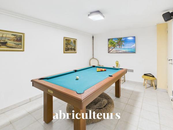 Villa d'exception 313m2 aperçu mer, autonome en énergie, piscine et appartement invités