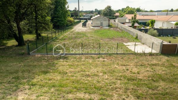Terrain de 803 m²