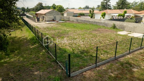 Terrain de 803 m²