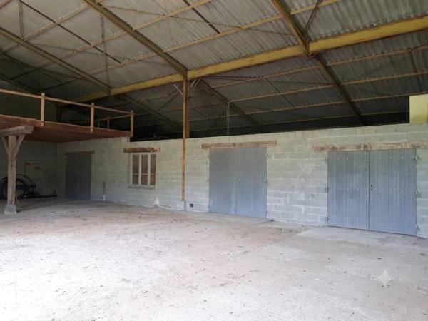 Maison en bordure de village, 3 chambres, dépendances