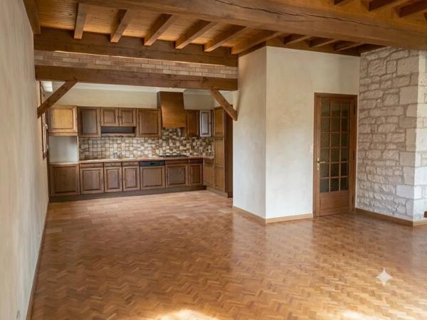 Maison en bordure de village, 3 chambres, dépendances