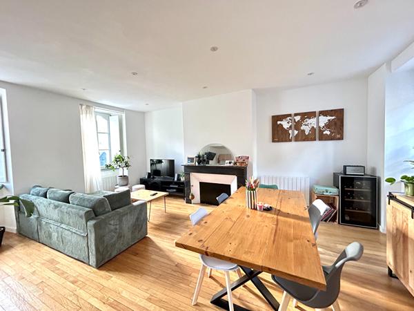 APPARTEMENT T3 - 74m² - CENTRE-VILLE