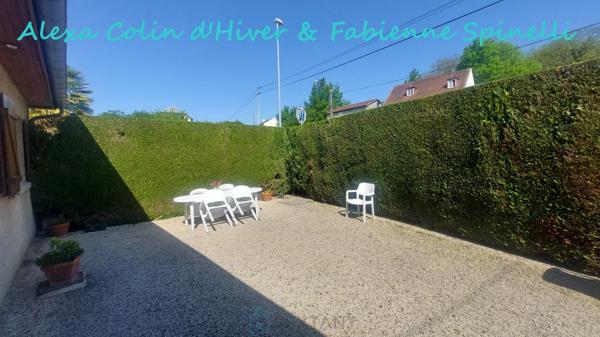 Maison vie de plain pieds possible sur sous sol total
