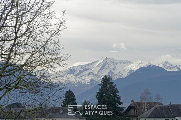 Bâtisse du XVIIIe de plus de 300 m2 remplie de charme