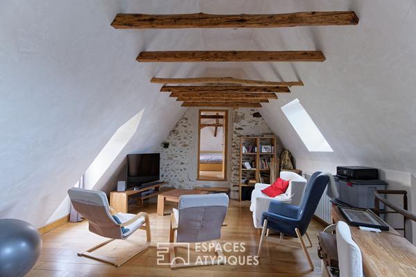 Bâtisse du XVIIIe de plus de 300 m2 remplie de charme