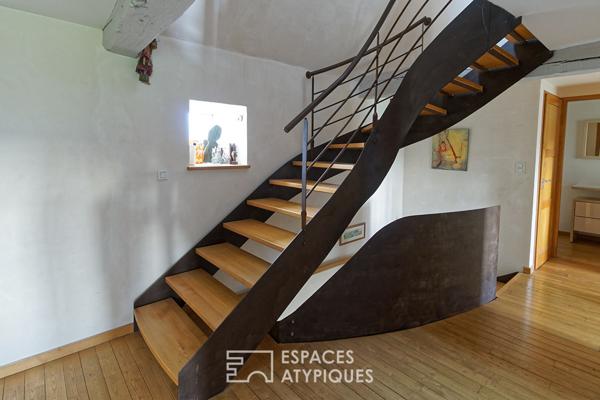 Bâtisse du XVIIIe de plus de 300 m2 remplie de charme