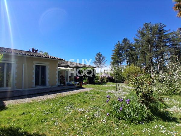 Ensemble immobilier de 260 m² avec piscine et sous-sols de 190m²