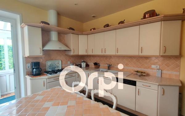 Maison à vendre    11 pièces • 220 m2 Soissons