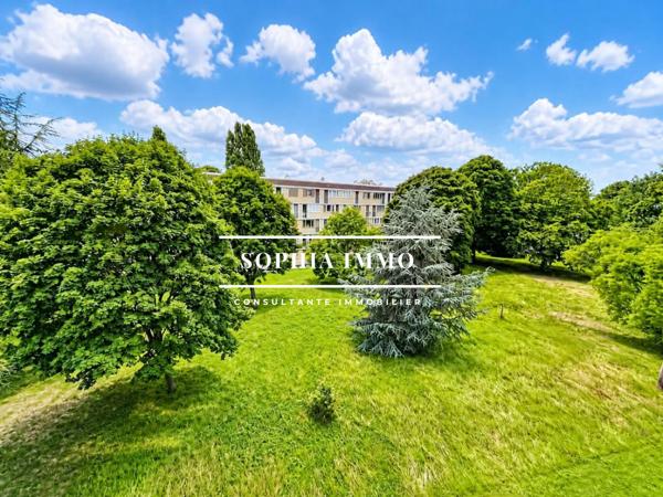 Appartement
         4 pièces
        - 70 m² 266 000 € *