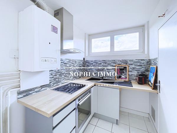 Appartement
         4 pièces
        - 70 m² 266 000 € *