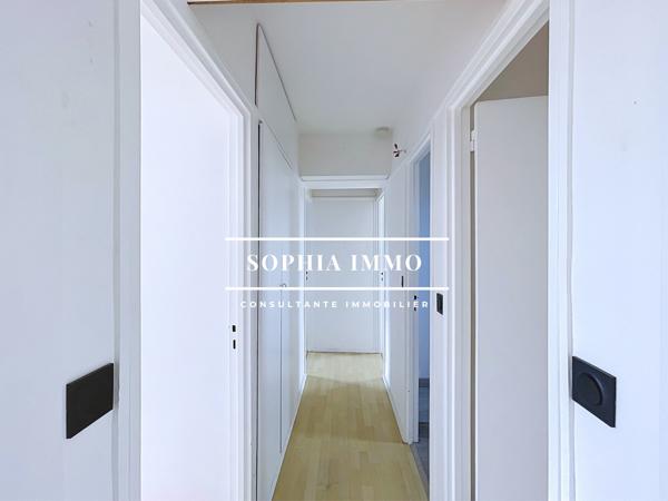 Appartement
         4 pièces
        - 70 m² 266 000 € *
