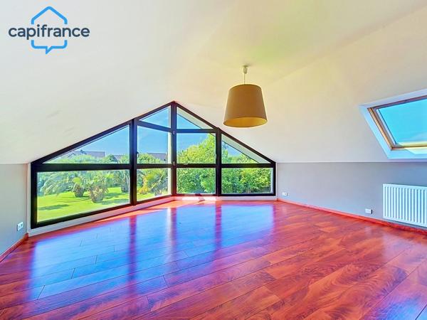 Maison d’architecte – jardin paysager et environnement privilégié à Milizac (29)