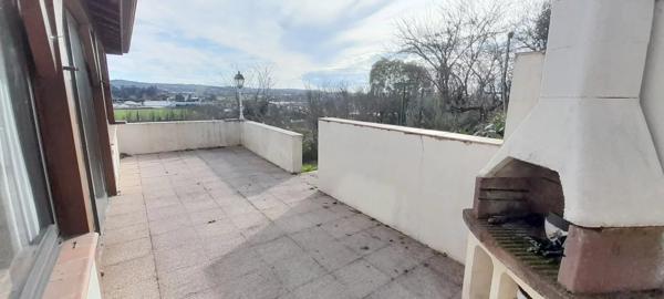 Maison spacieuse avec vues imprenables sur la rivière Lot et Fumel