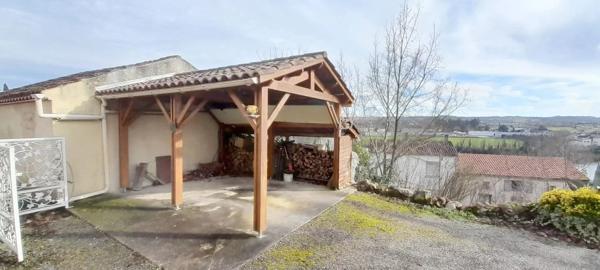 Maison spacieuse avec vues imprenables sur la rivière Lot et Fumel