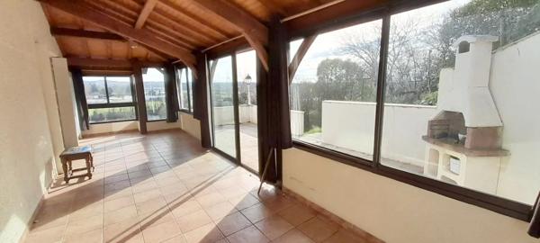 Maison spacieuse avec vues imprenables sur la rivière Lot et Fumel