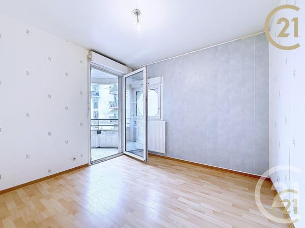 Appartement F4 à vendre  4 pièces - 77,03 m2 BONDY - 93