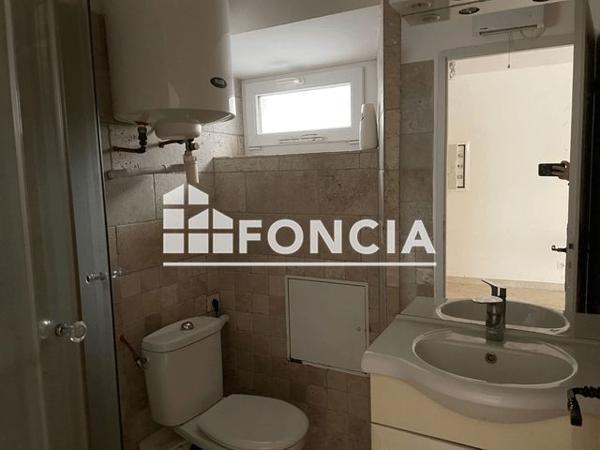 Location Studio 17.08 m² - 6 PLACE DE LA MAIRIE Gareoult 83136