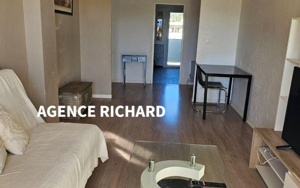 Appartement à louer    3 pièces • 62 m2 Ollioules