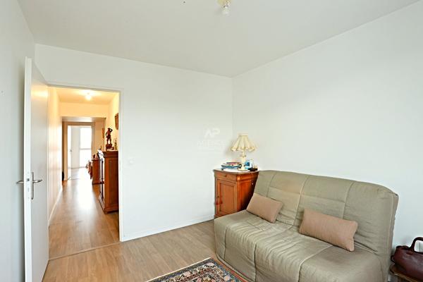 Appartement Nanterre 3 pièce(s) 69.83 m2 €389 000 ** - Référence 15328