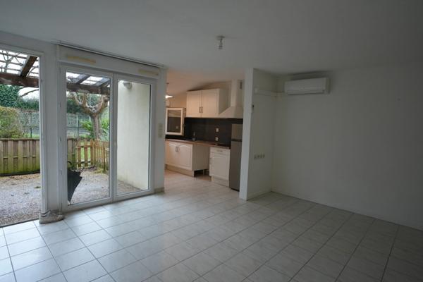 Maison avec terrasse privative , PASSAGE D'AGEN (47) , 1h de Toulouse, 3h17 de Paris