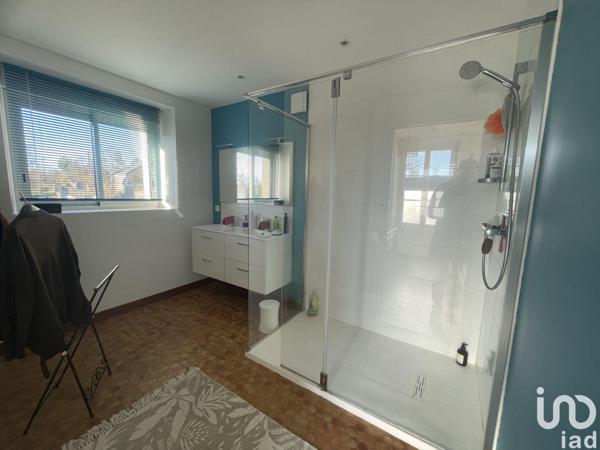 House for sale 4 rooms 180 m² Migné-Auxances