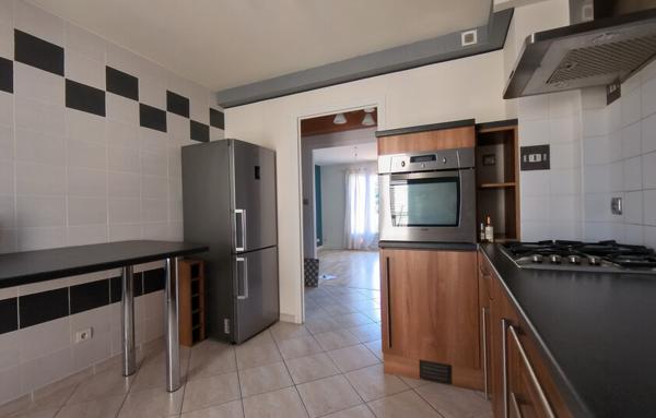 Appartement traversant de 70 m2 rénové avec goût   Château Vert, Valence